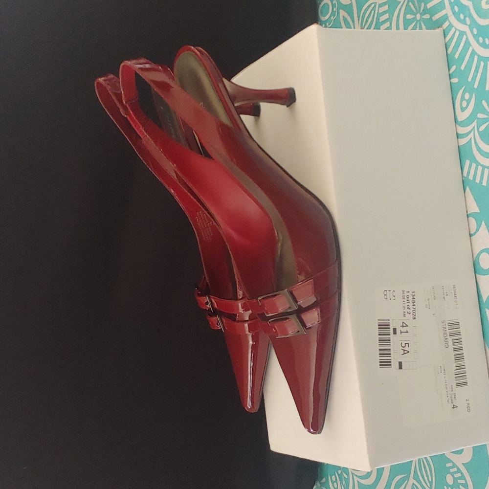 Nine West 2 1/4 inch Burgundy Heel